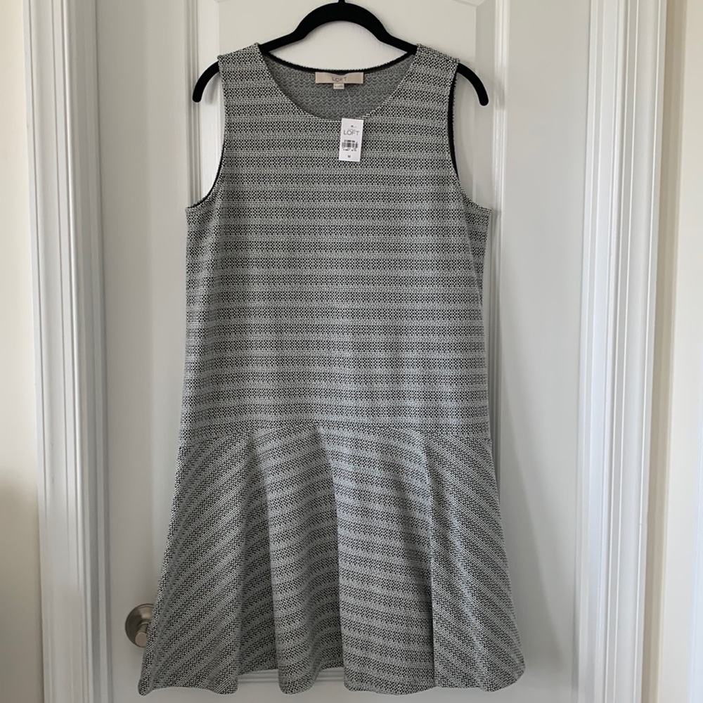 NWT LOFT Black/White Cotton Blend Sleeveless Flippy Dress Size Medium